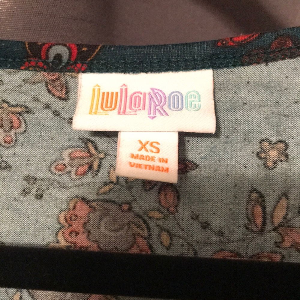 Lularoe Top Size XS - Picture 2 of 3